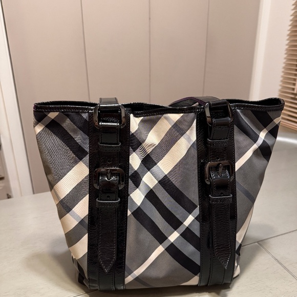 Burberry Black and Cream Plaid Satchel - Picture 2 of 11